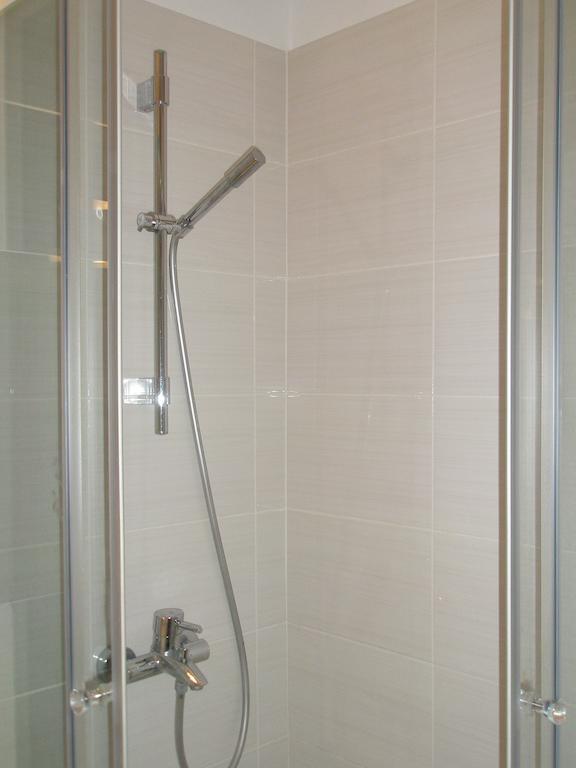 Apartment Peni Split Rum bild